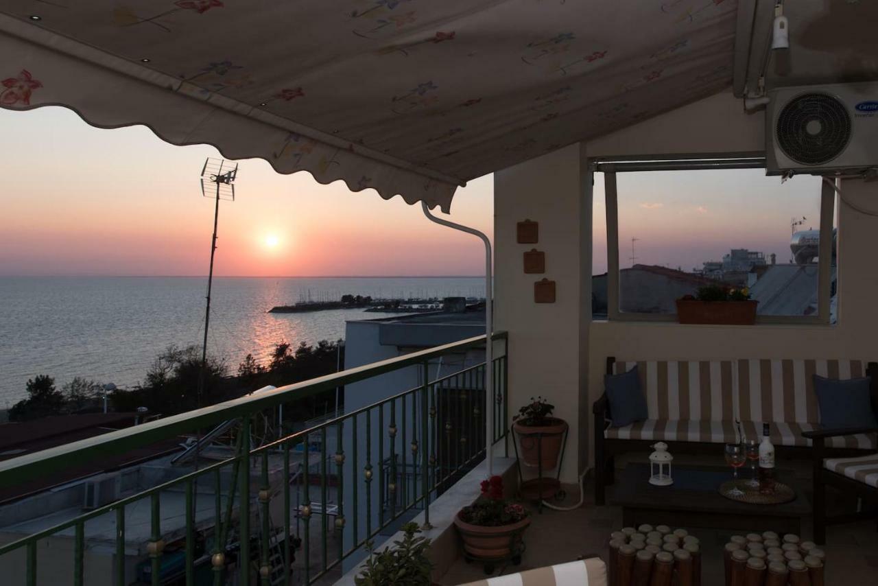 Apartment With Marina View Thessaloniki Exterior foto